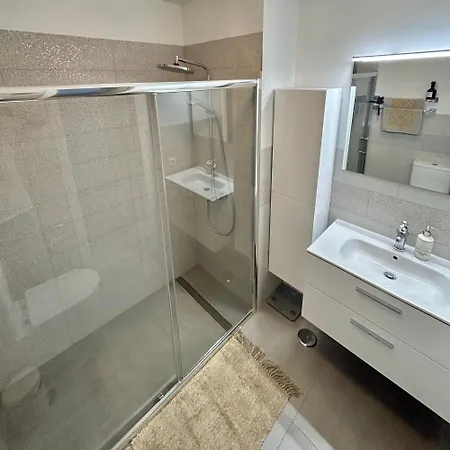 One Bedroom In Alto K107 * Адехе